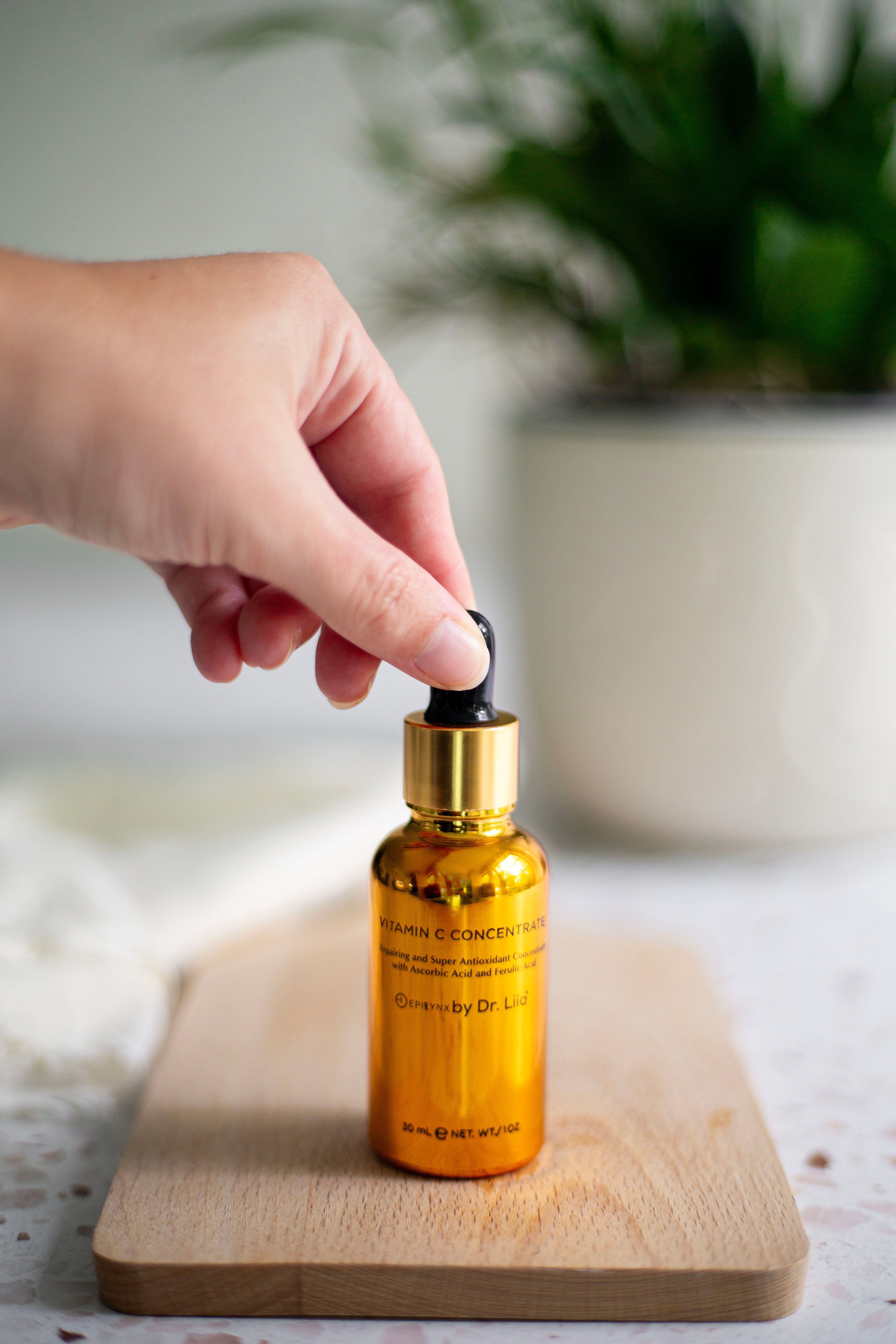 Brightening Vitamin C Glow Serum – Vegan & Fragrance-Free